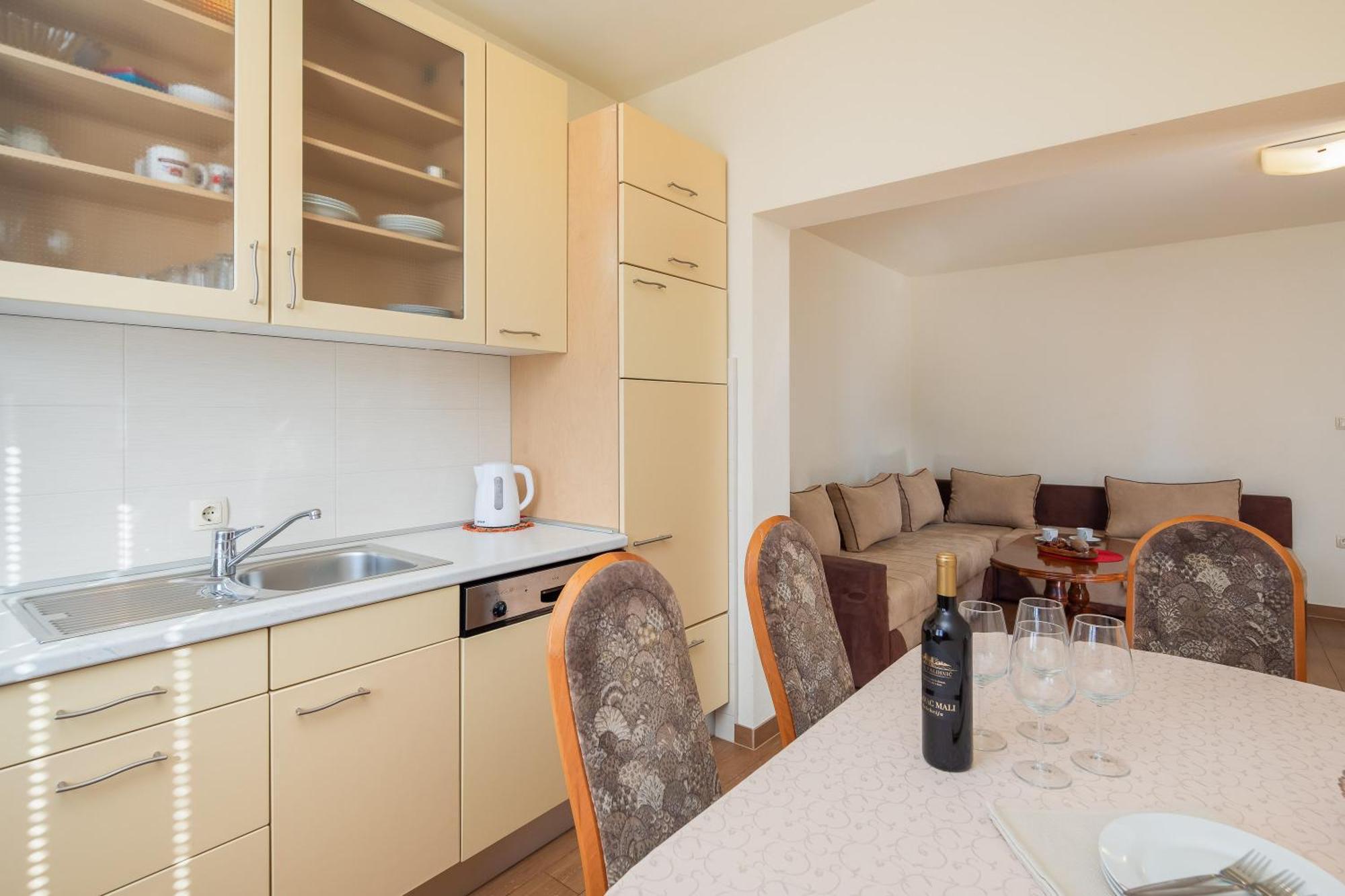 Filip Apartments - Free Parking By The House Makarska Zewnętrze zdjęcie